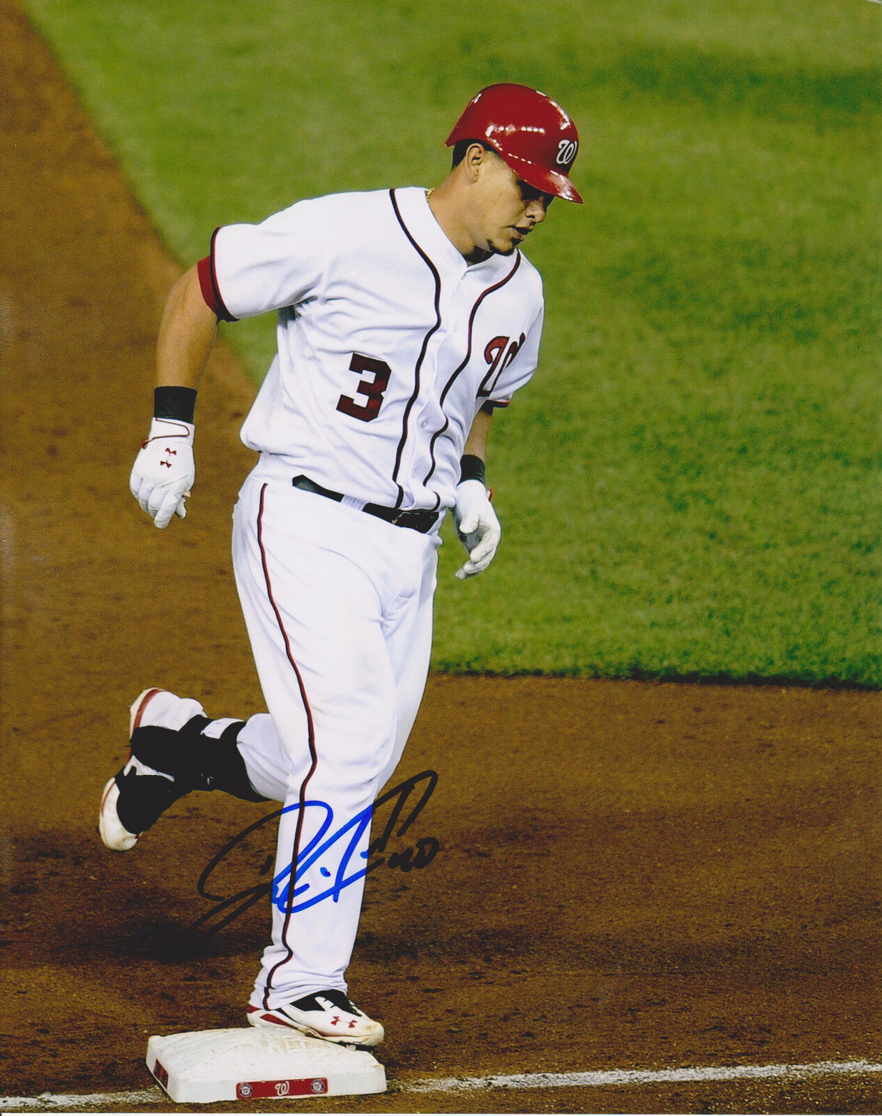 WILSON RAMOS signed WASHINGTON NATIONALS 8x10 Photo Poster painting