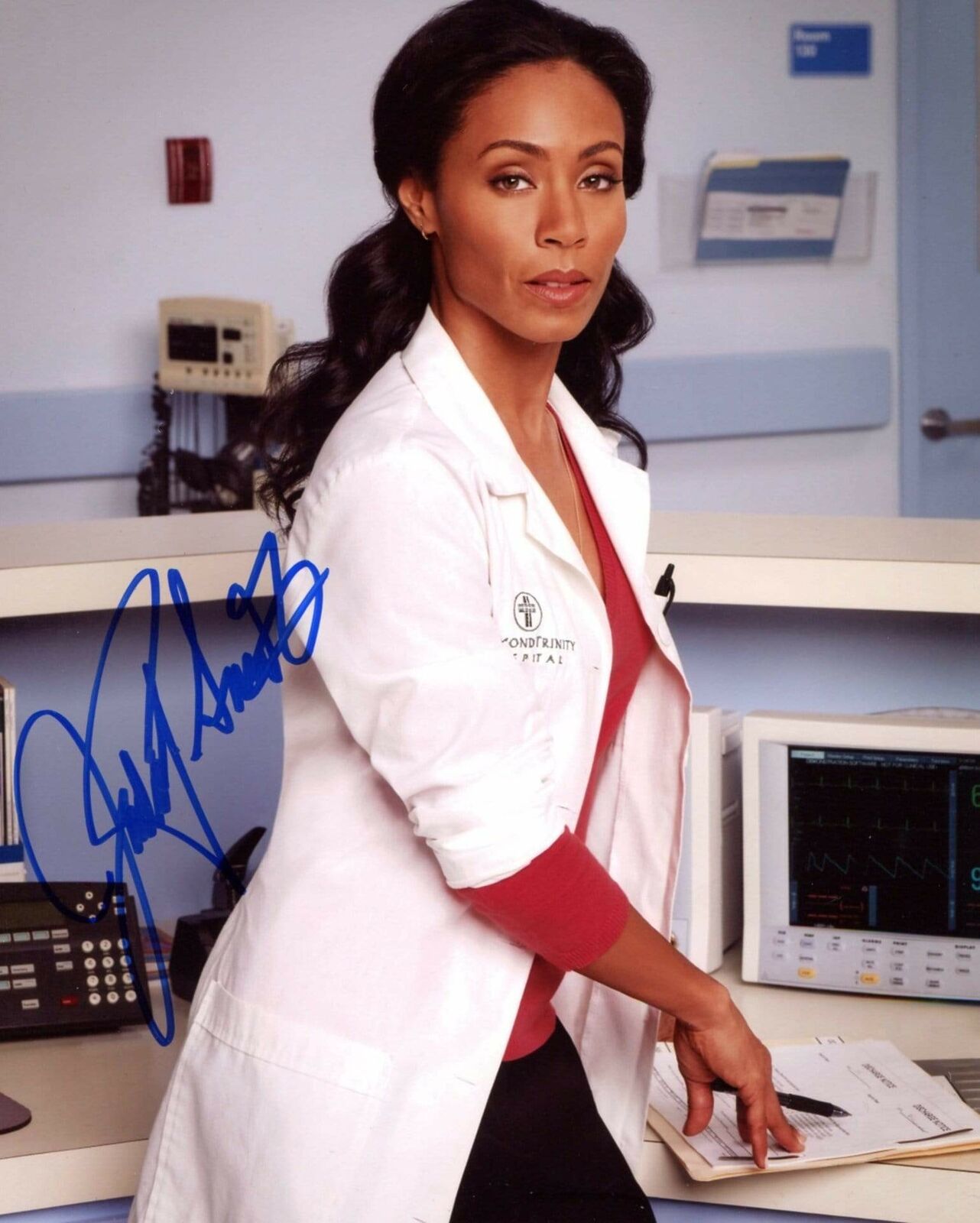 ACTRESS Jada Pinkett Smith autograph, In-Person signed Photo Poster painting