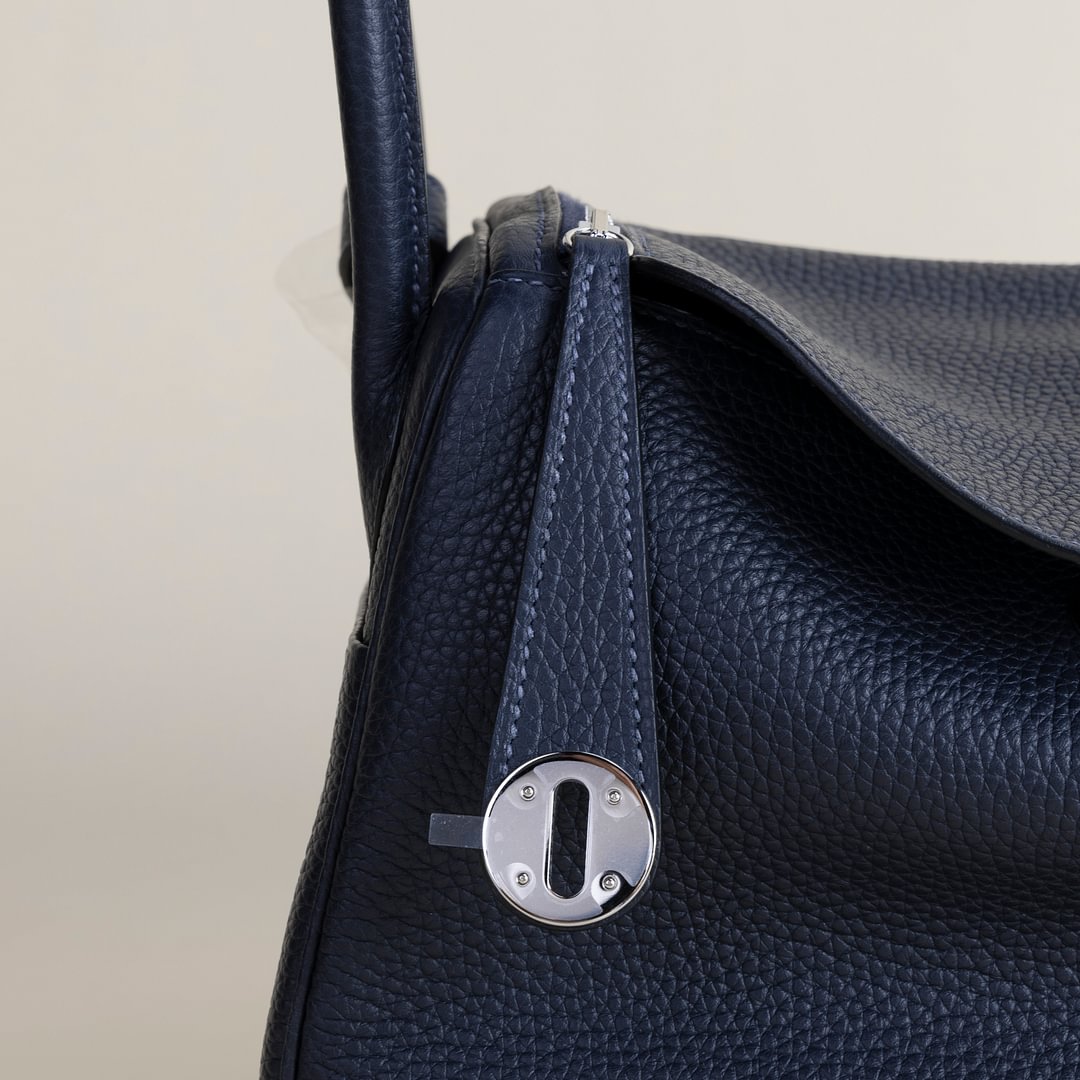 Lindy 26cm Clemence leather 2Z Blue nuit GHW