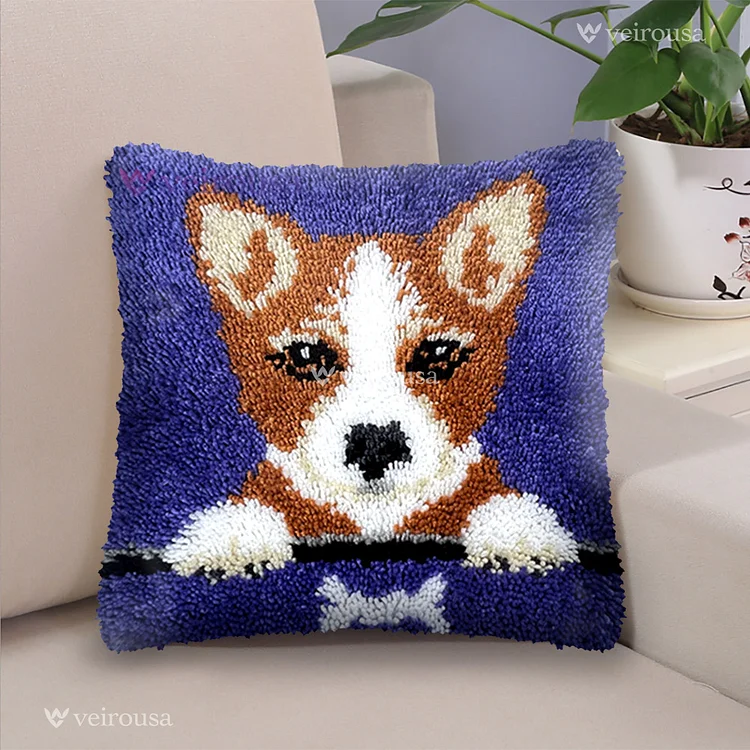 Corgi Puppy - Latch Hook Pillow Kit veirousa