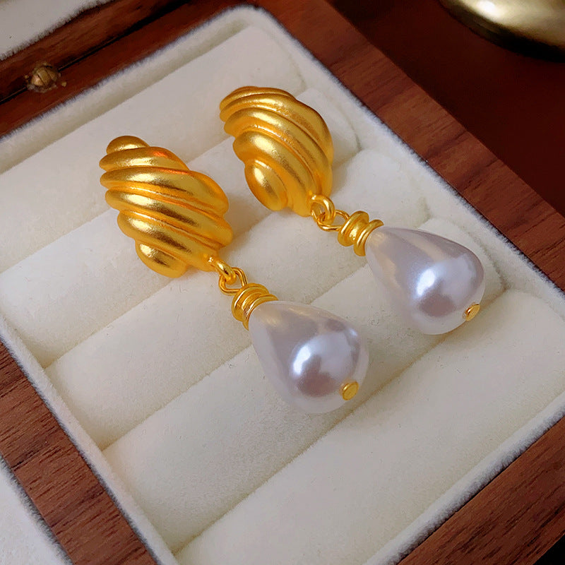 Medieval Pearl Geometric Alloy Electroplating Earrings