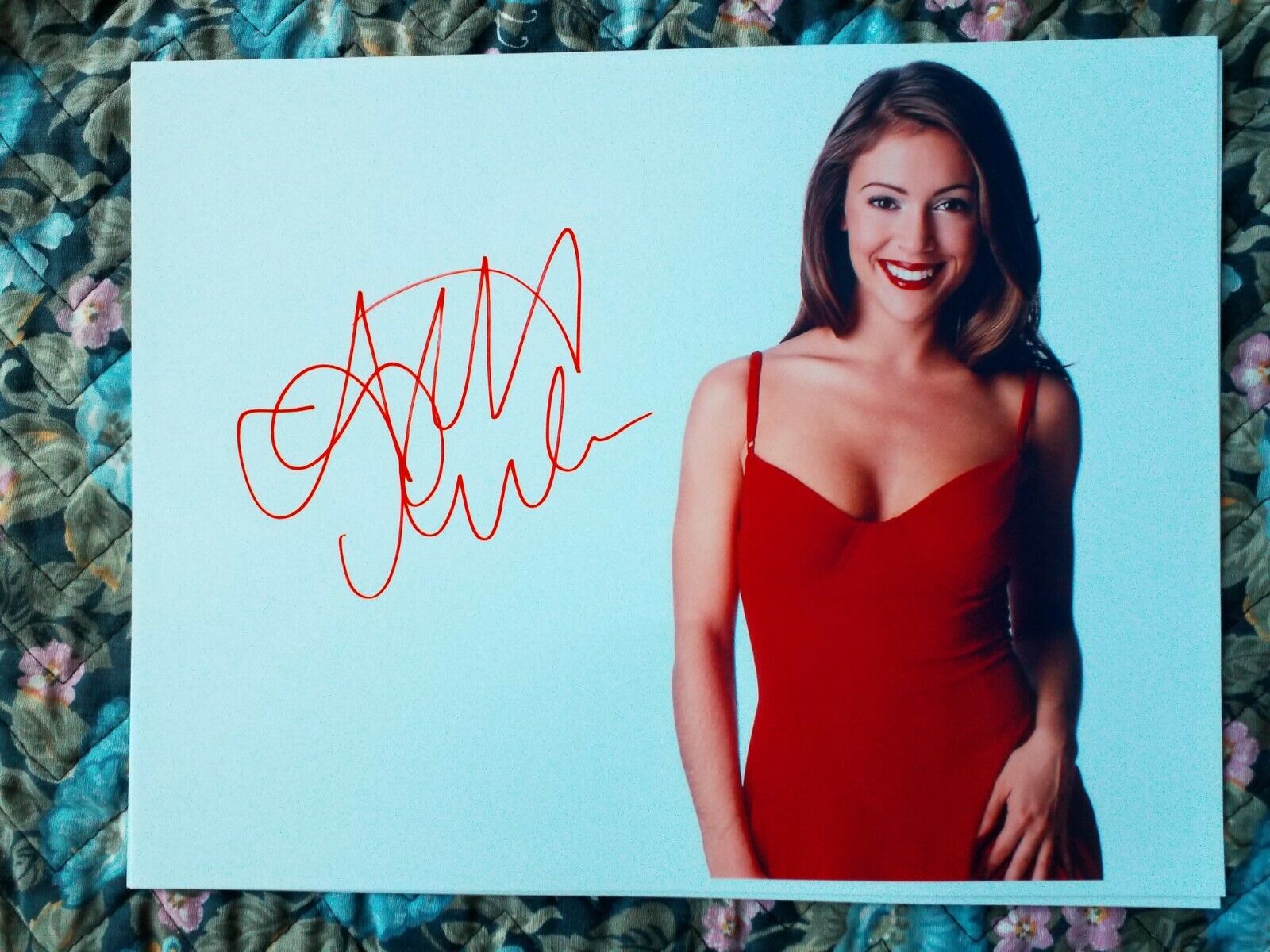 Alyssa Milano Authentic Autographed 8.5 x 11 Signed Photo Poster painting