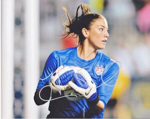 Hope Solo Signed - Autographed Soccer Goalie 8x10 inch Photo Poster painting + Real Deal COA