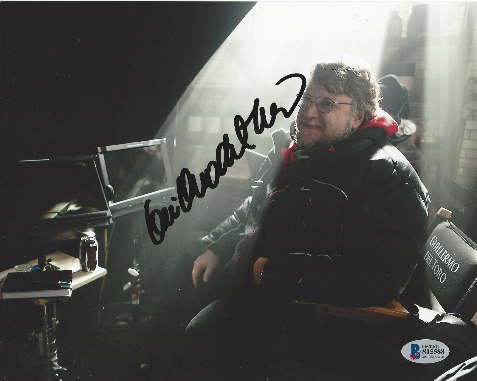 DIRECTOR GUILLERMO DEL TORO SIGNED AUTHENTIC HELLBOY 8X10 Photo Poster painting BECKETT COA BAS