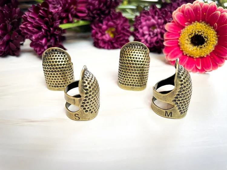  4 Pcs Sewing Thimble, Metal Thimbles for Hand Sewing,  Adjustable Finger Protectors for Needlework, Hand Embroidery Craft