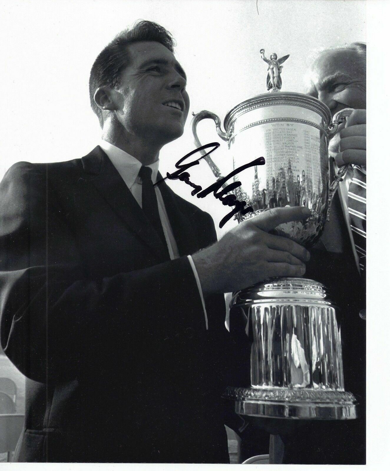 Gary Player Signed 10X8 Photo Poster painting 9 Time Major Winner AFTAL COA (3057)