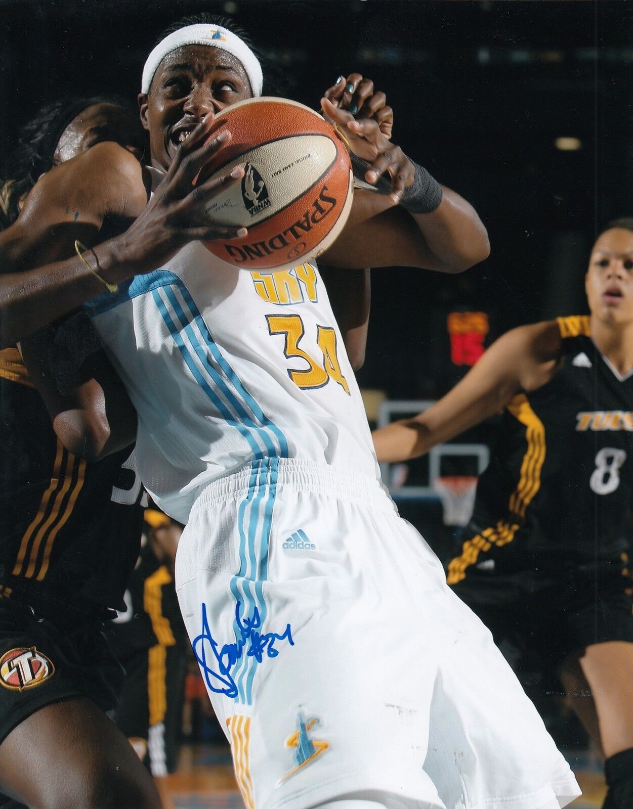 SYLVIA FOWLES signed (CHICAGO SKY) WNBA Basketball 8X10 Photo Poster painting *LYNX* W/COA #3