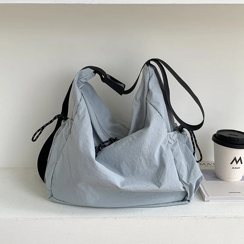Mongw Mongw Cloth Large Capacity Cross-Body Bag Female Light Commuting Leisure Bag Students Versatile Niche Shoulder Bag