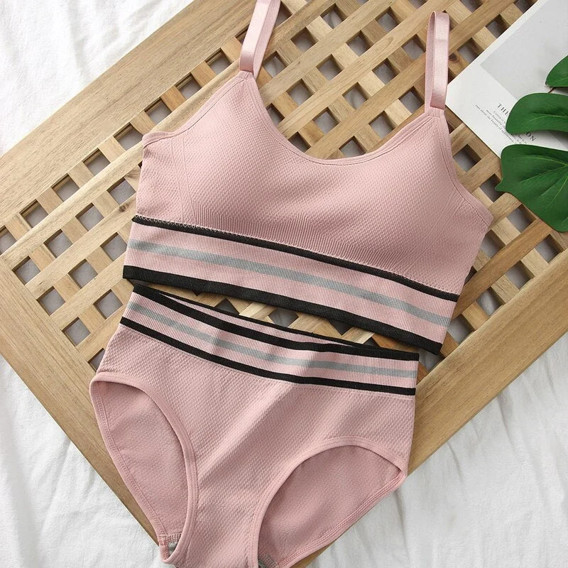 Meet'r Women Bra Panties Set Seamless Top Female Sport Crop Top Beauty Back Bralette Brief Sexy Lingerie Fitness Underwear Set