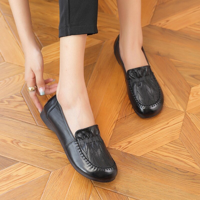 Woman's Flats Loafers Shoes Soft Genuine Leather Casual Mother Shoes Big Size Mocassin Boat Shoes For Women Zapatillas Mujer
