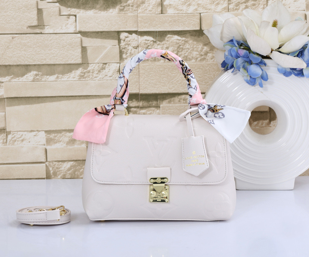 【2024 new LV models launched in UAE】 Rich ladies handbags