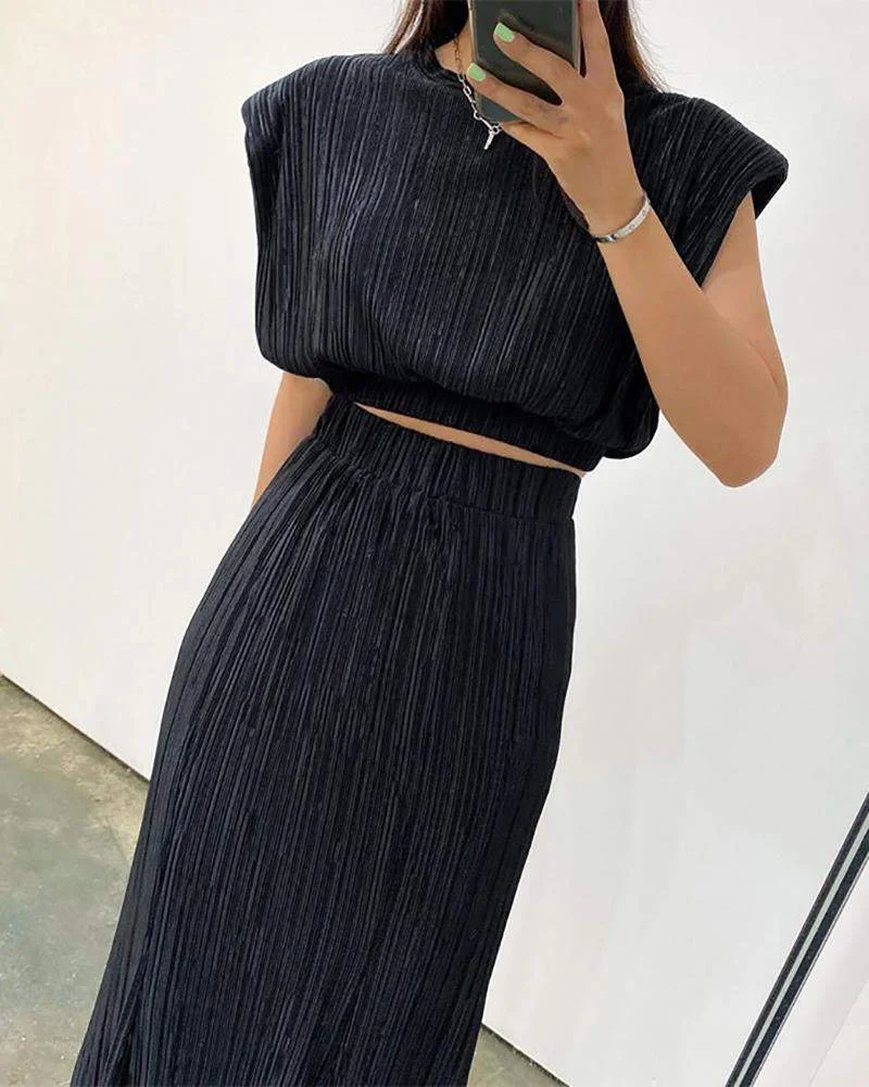 Casual pleated two-piece suit