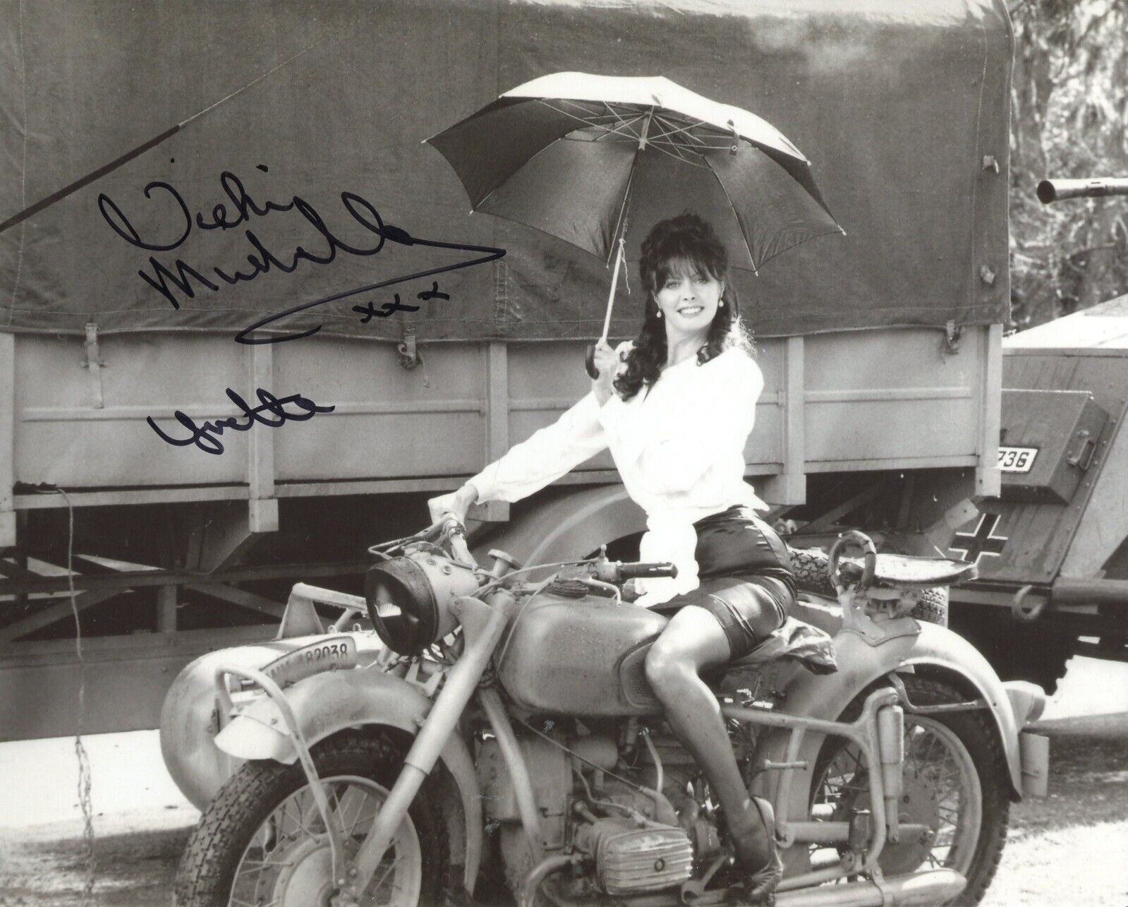 Actress Vicki Michelle signed 8x10 ALLO ALLO Photo Poster painting No3 - UACC DEALER