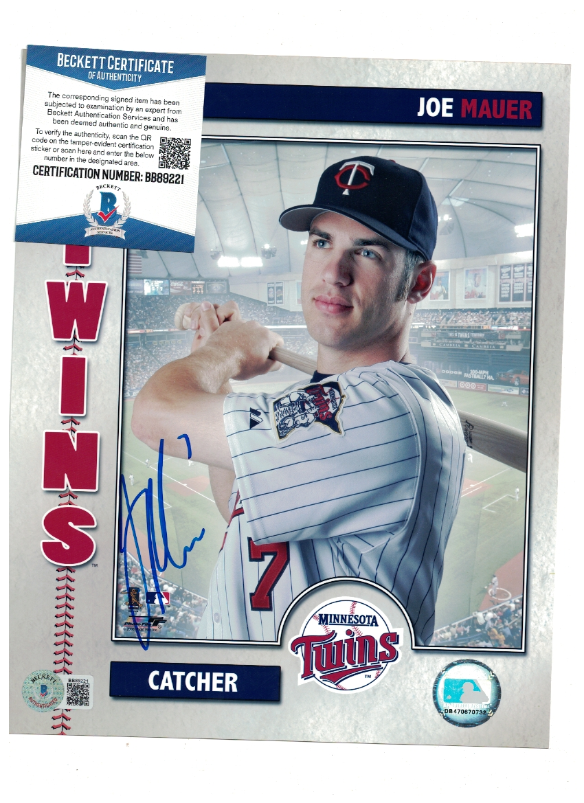 Joe Mauer Minnesota Twins Signed 8x10 Baseball Photo Poster painting Beckett Certified