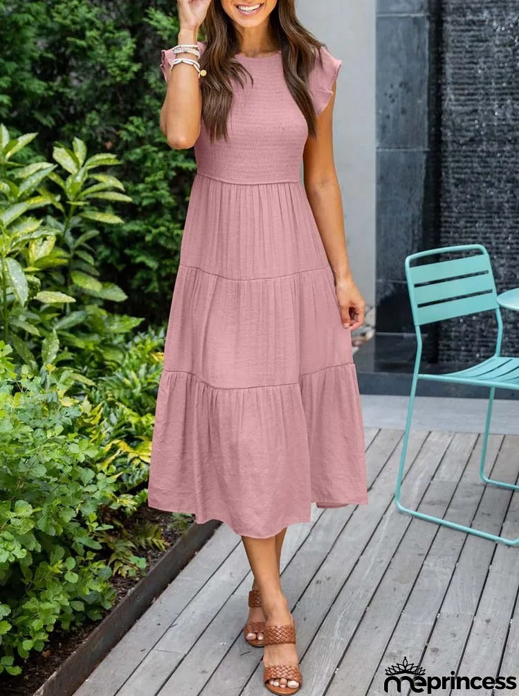 Elegant summer dress: ruffle details, pockets