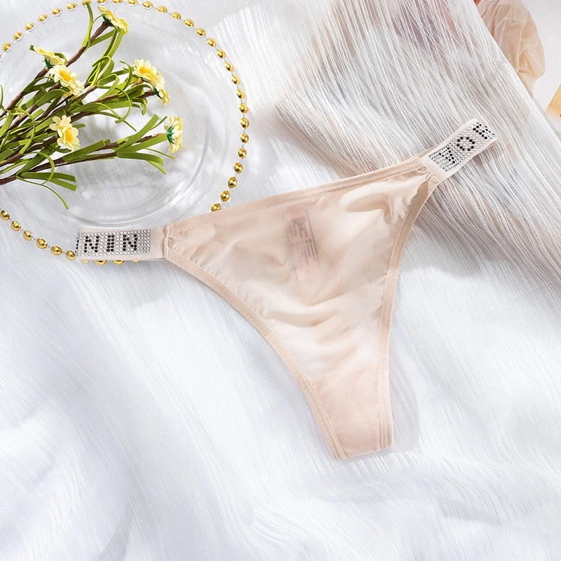European Style Thong Sexy Lace Panties Fashion Hollow Out Diamond Comfort T-String Low Waist Seamless Underpants Female Lingerie