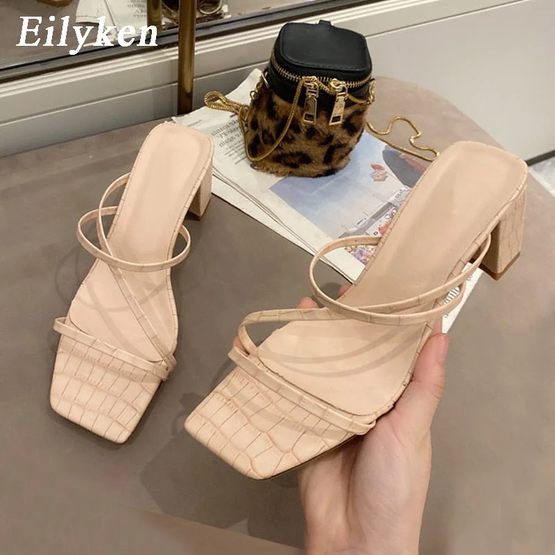 2022 New Women Fashion Slipper Square High Heel Classics Strap Sandal Ladies Elegant New Summer Bohemian Pumps Slides