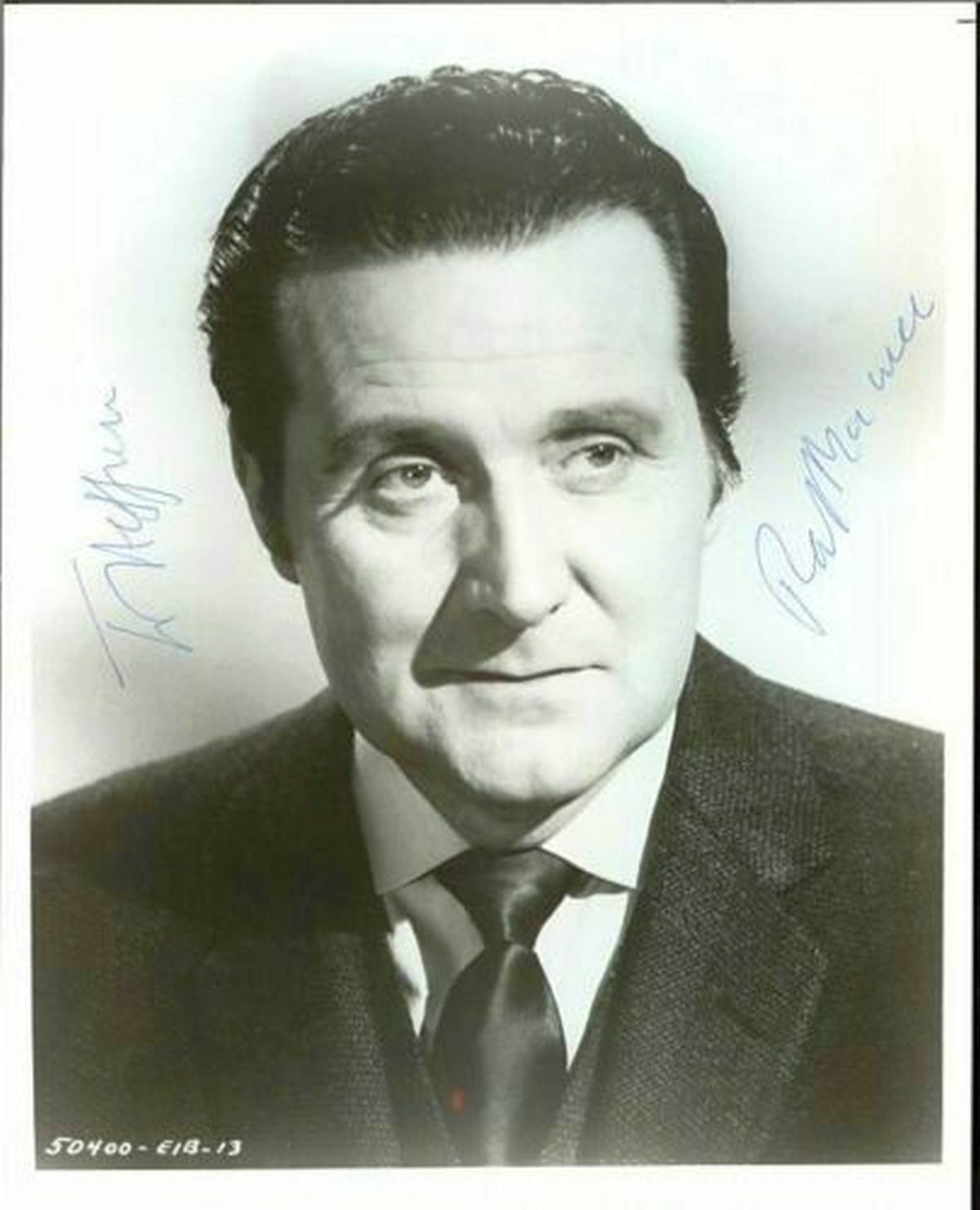 PATRICK MACNEE SIGNED THE AVENGERS