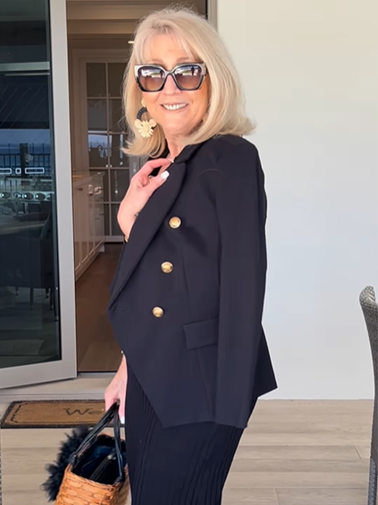 Fashion short double-breasted blazer