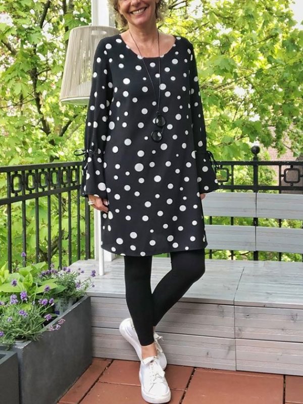  Polka dot print comfortable and simple ladies suit