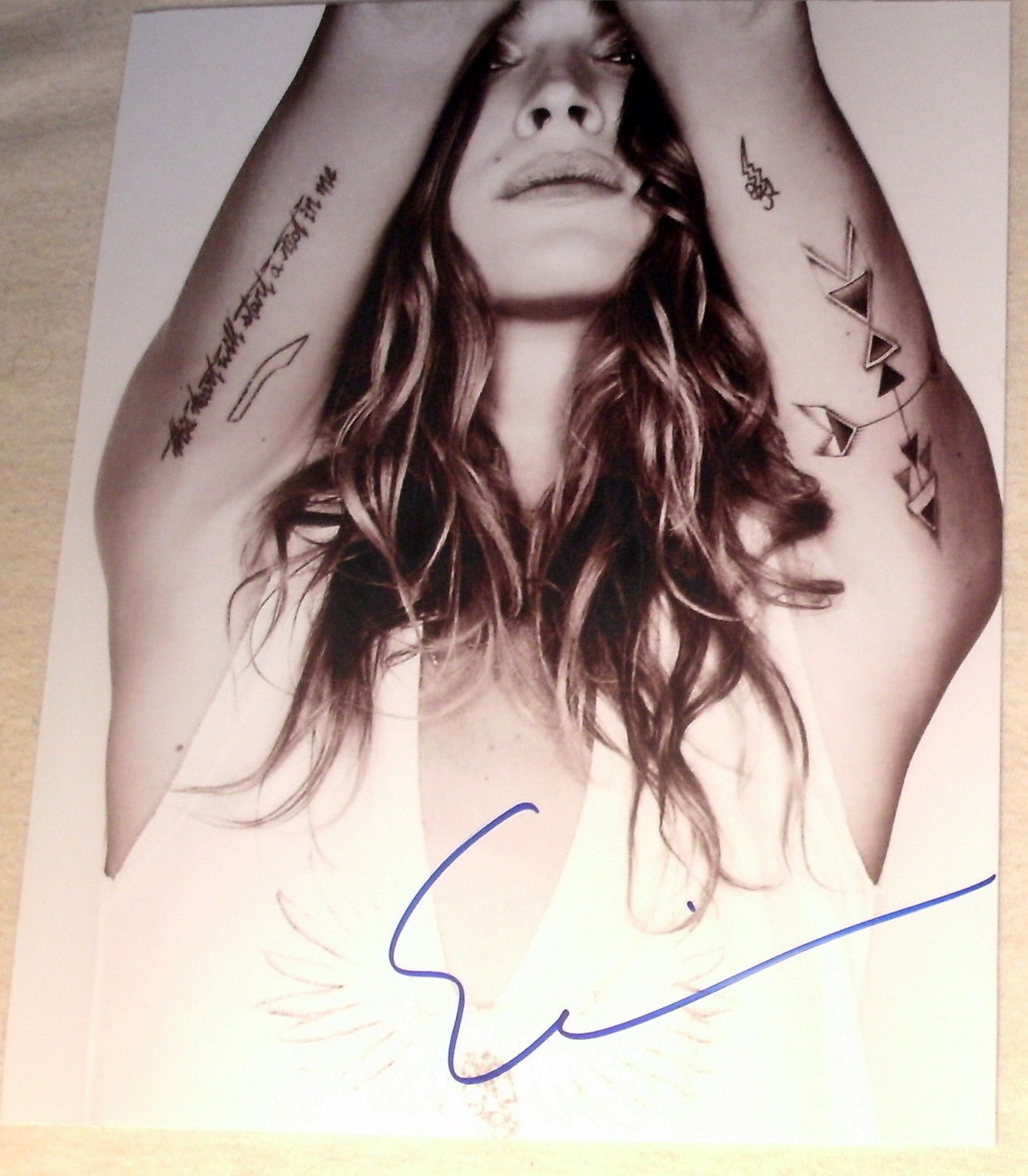 ERIN WASSON SIGNED AUTOGRAPH SEDUCTIVE MODEL SEXY TATTOO POSE HOT 8X10 Photo Poster painting COA