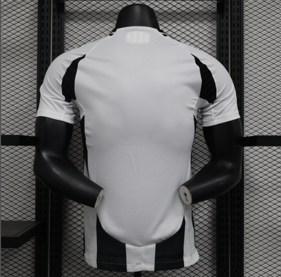 24/25 Juventus Home Player Version Football T-Shirt Thai Quality