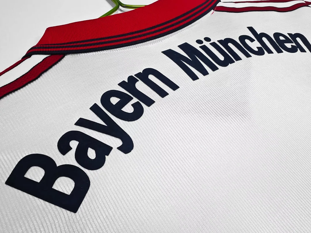 Retro Bayern Munich 1998/2000 Away Football Shirt Thai Quality