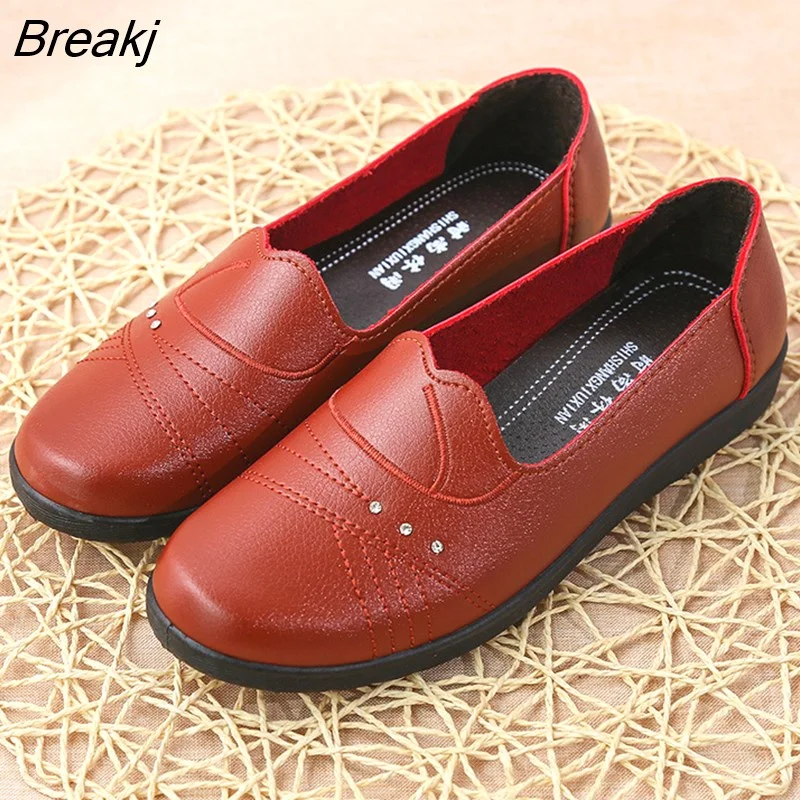 Breakj Women Flat Shoes Leather Casual Loafers Female Fashion Slip On Moccasins Mother Shoes Comfort Ladies Footwear