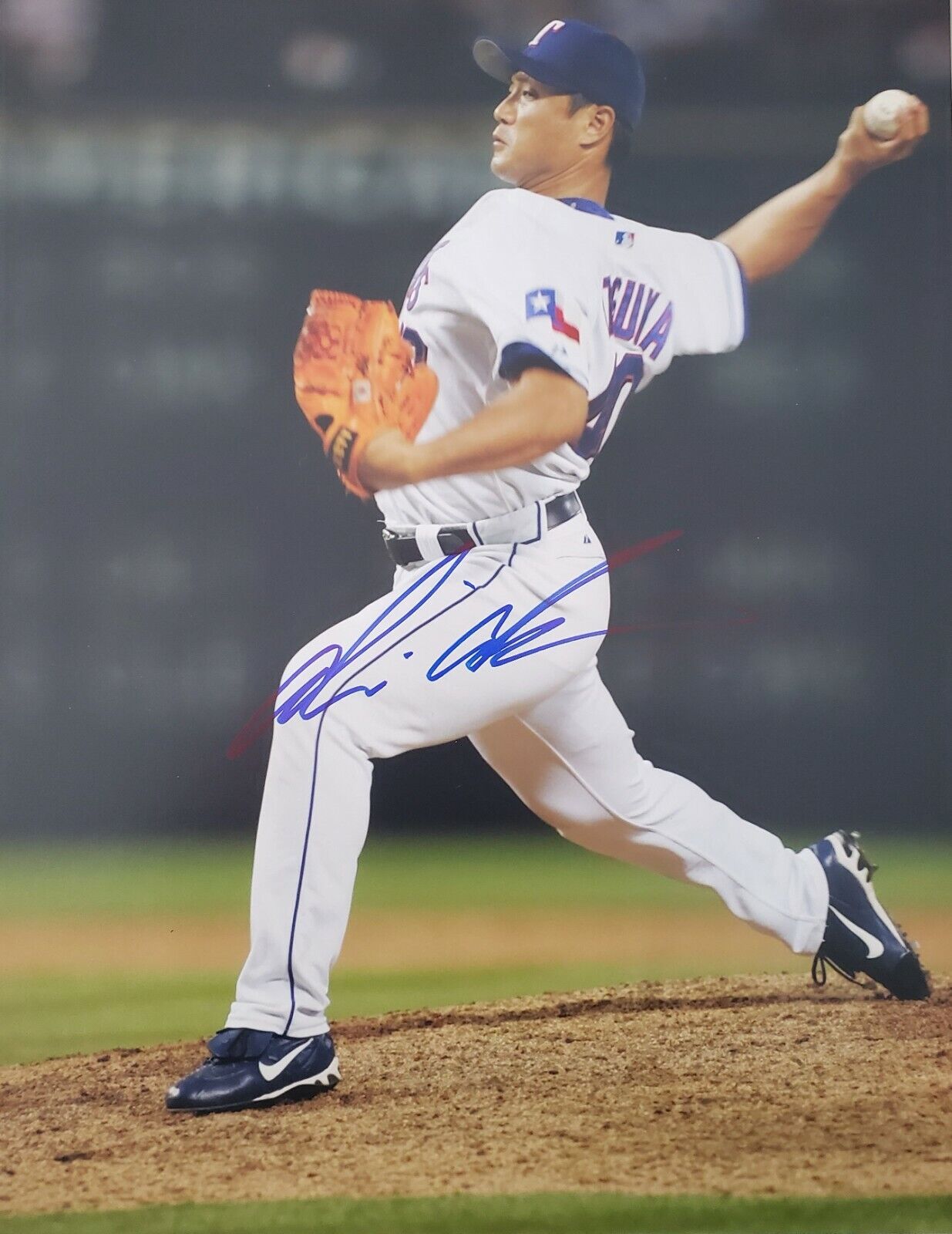 Signed 11x14 AKINORI OTSUKA Texas Rangers Autographed Photo Poster painting - COA