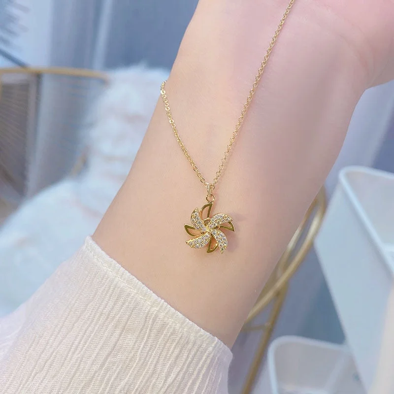 Charm  Shine Light Women Necklace Temperament Rhinestone Zircon Stainless Pendant Luxury Daily Jewelry Accessories