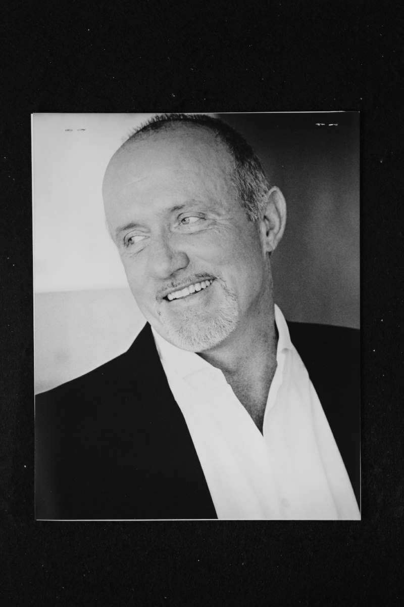 Jonathan Banks - 8x10 Headshot Photo Poster painting w/ Resume - Breaking Bad - Better Call Saul