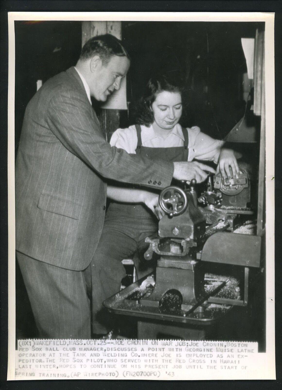 Joe Cronin working at Tank & Welding Co. 1943 Press Photo Poster painting Red Sox Georgine Muise