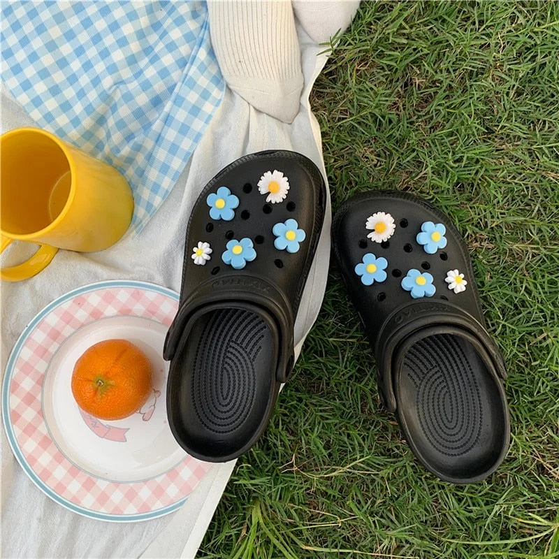 Woman Beach Slipper Cute Cartoon Flower Deco for Hole Shoes Antislip Thicken Shoes for Women 2021  Flat Garden DIY Croc Slippers