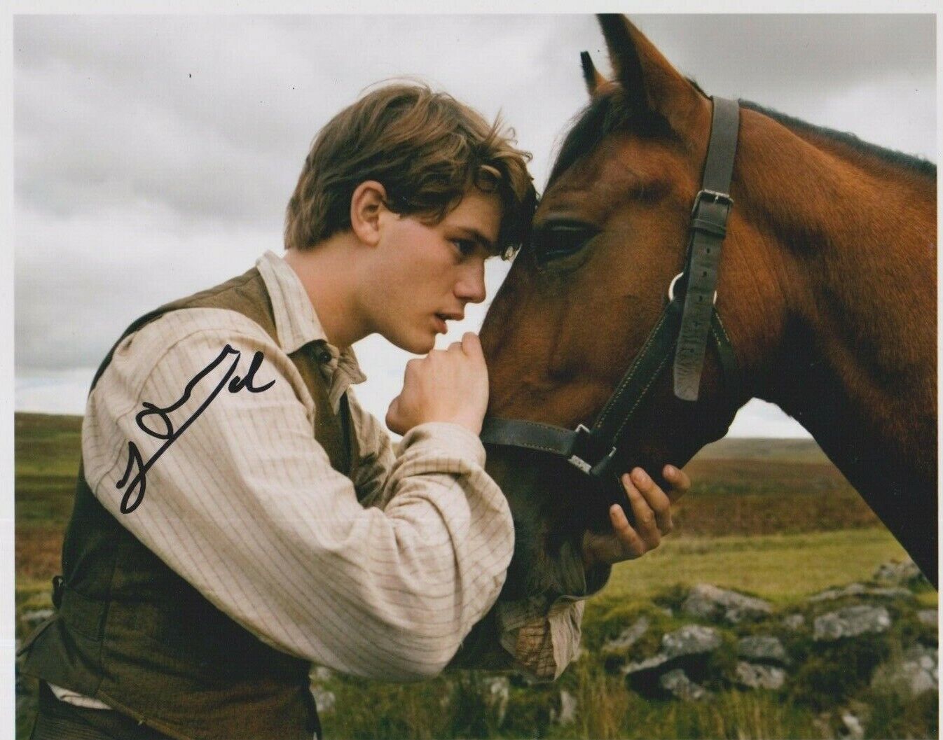 Jeremy Irvine **HAND SIGNED** 8x10 Photo Poster painting ~ War Horse ~ AUTOGRAPHED