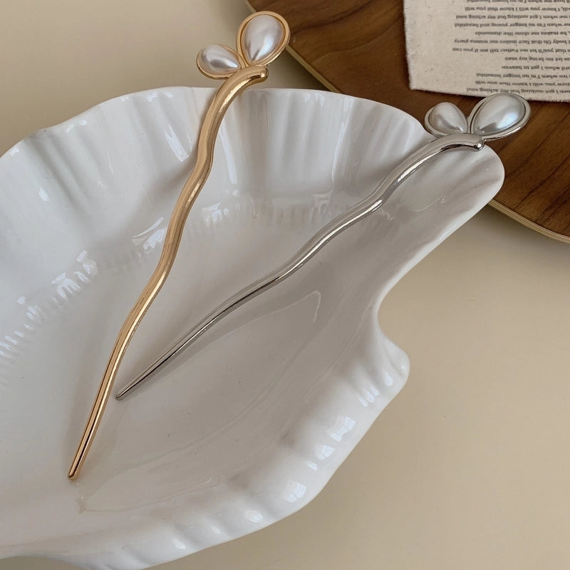 Women’s Elegant Heart Shape Alloy Inlay Pearl Hair Sticks