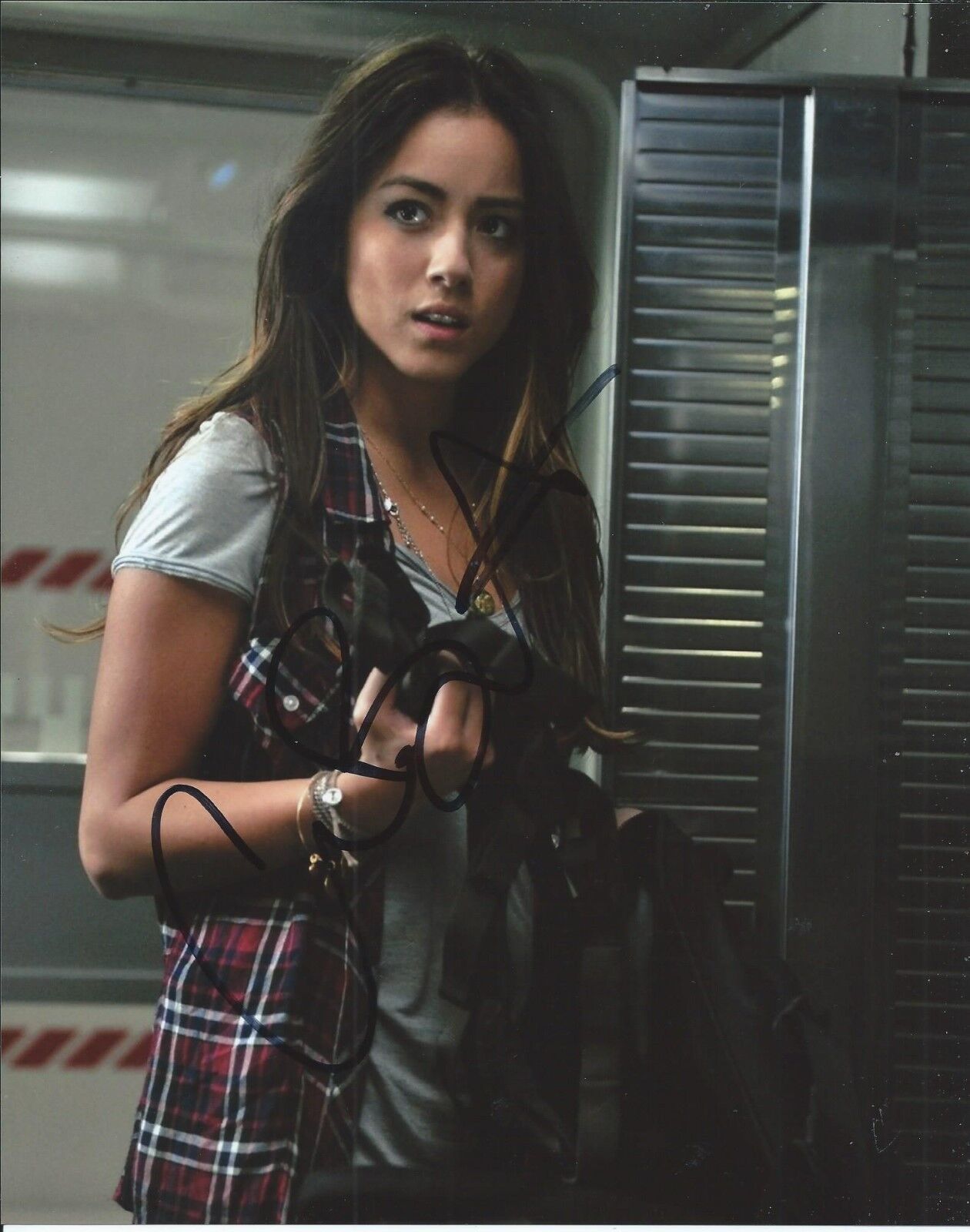 Chloe Bennet Agents of Shield Hand Signed 8x10 Photo Poster painting Actress COA CB 01 Look