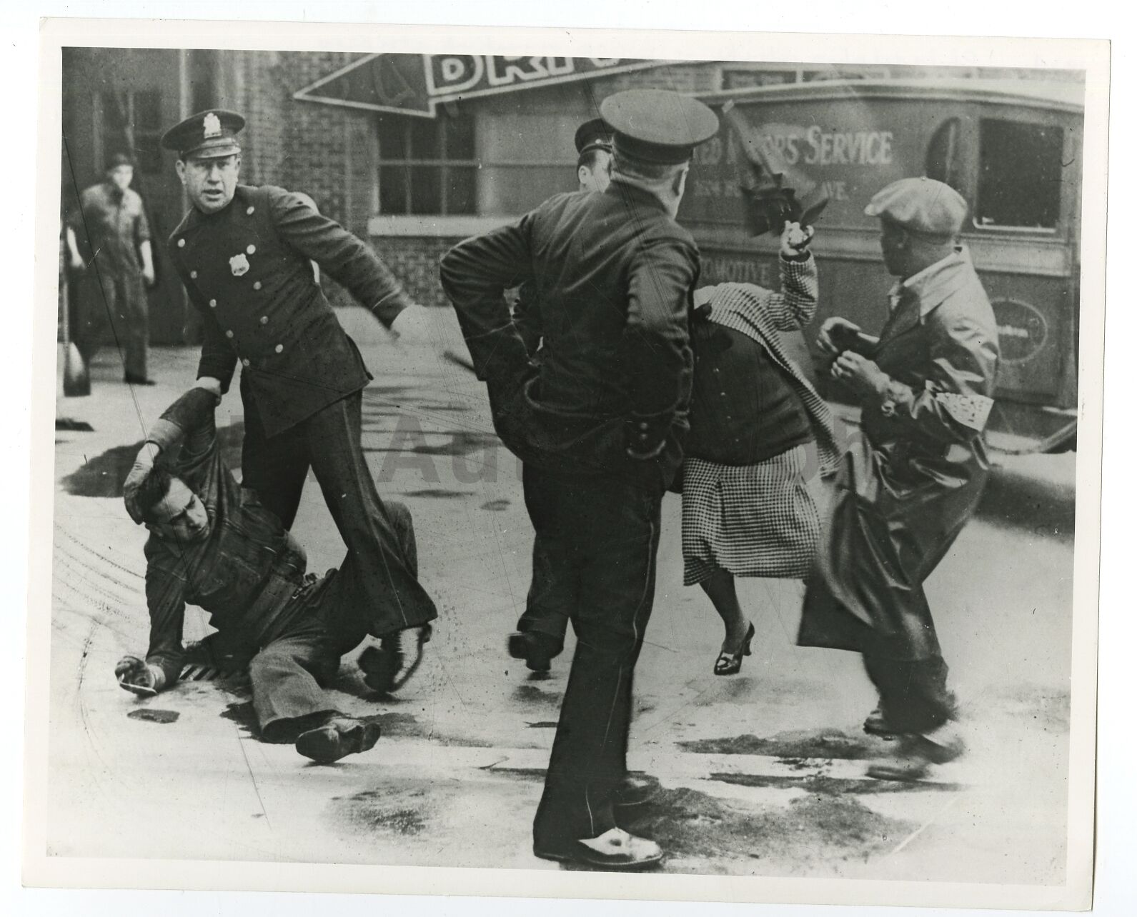 Labor Strikes - Vintage 8x10 Publication Photo Poster paintinggraph - 1934 Philadelphia Strike