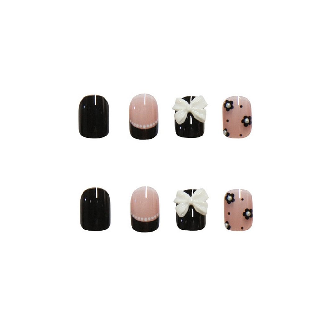 Short Fake Nails 24pcs Flower Print Wearable Finished Manicure Patch False Nails with Design Press On Nail Patch with Glue