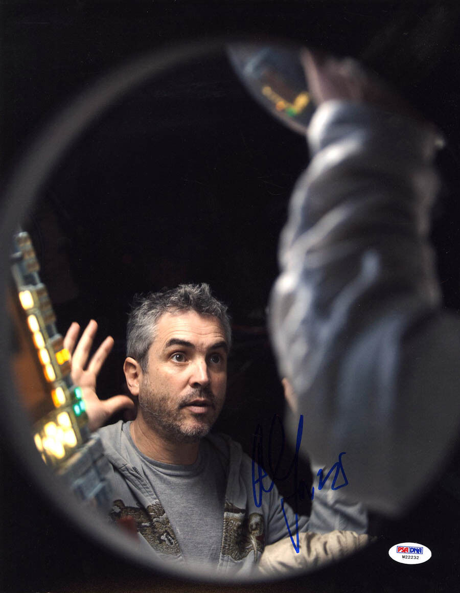 Alfonso Cuaron SIGNED 11x14 Photo Poster painting Director Gravity Academy Award Winning PSA/DNA