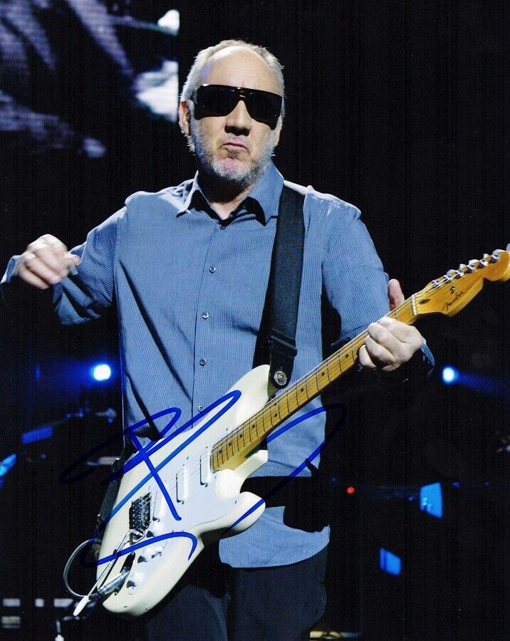 Pete Townshend Signed - Autographed THE WHO 8x10 inch Photo Poster painting with Certificate