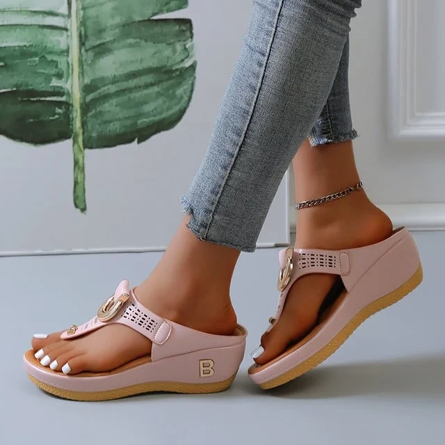 Poly Sandals – SUMMER WOMEN FLIP FLOPS WEDGES THICK SLIPPERS https://detail.1688.com/offer/676644951150.html?spm=a26352.b28411319.offerlist.171.515d1e629fDaSp Stunahome.com