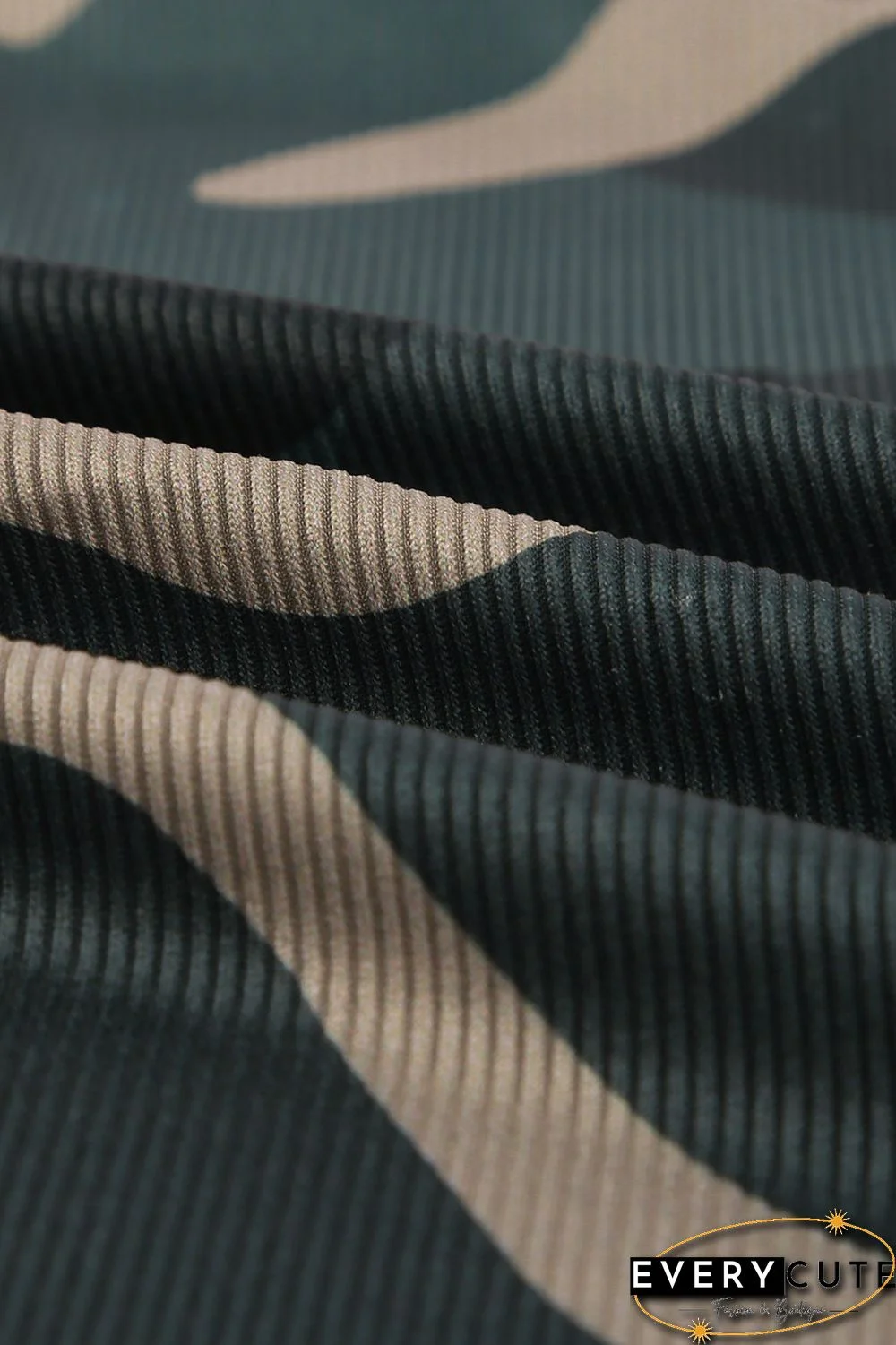 Green Scoop Neck Sleeveless Camo Print Skinny Tank Top