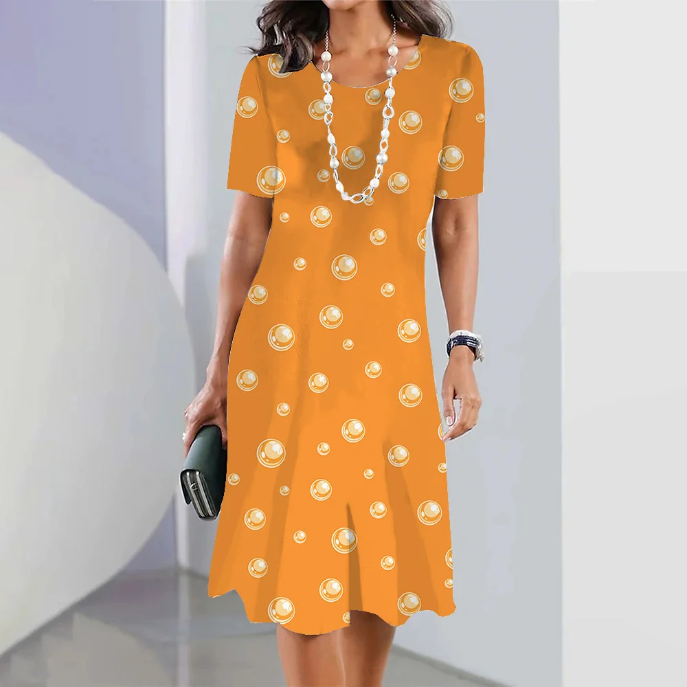 Fashion Wisdom for Older Ladies: Selecting Plus Size Dresses That Celebrate Your Curves