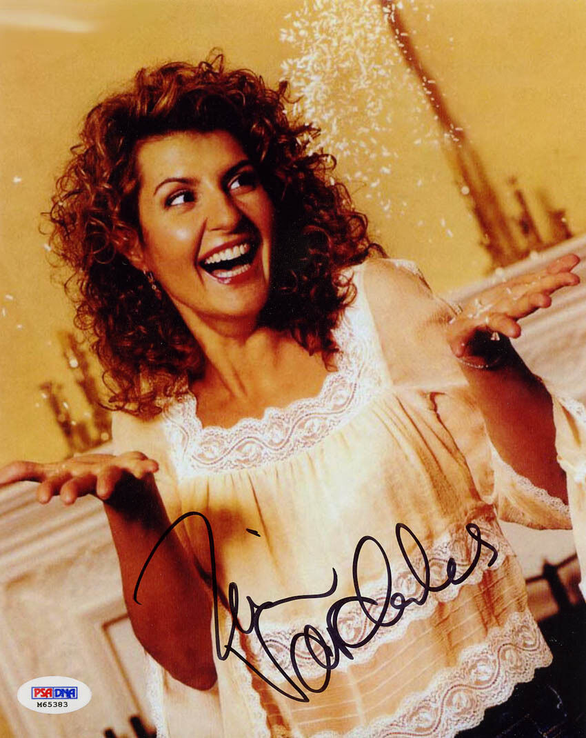 Nia Vardalos SIGNED 8x10 Photo Poster painting My Big Fat Greek Wedding PSA/DNA AUTOGRAPHED