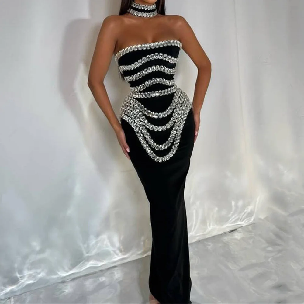 Abito lungo elegante e alla moda con top a tubino con perline pesanti