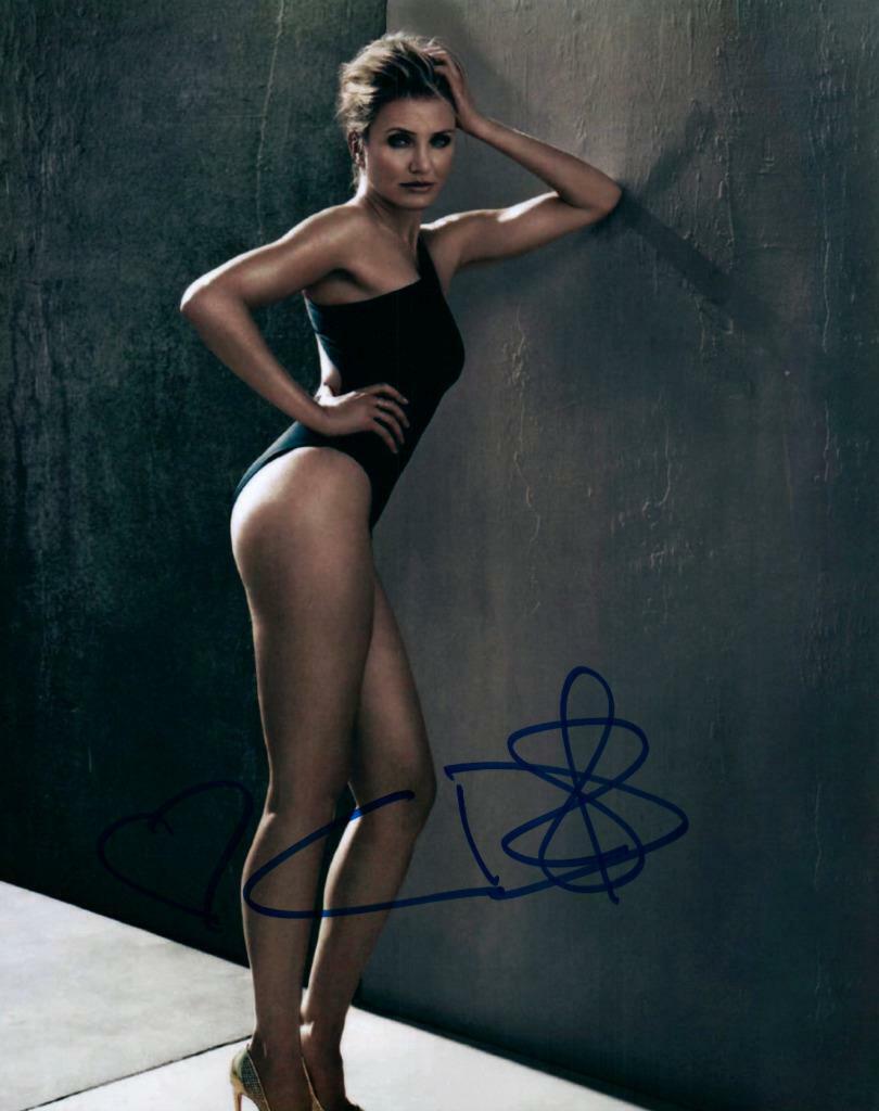 Cameron Diaz signed 8x10 Photo Poster painting picture autographed good looking plus COA