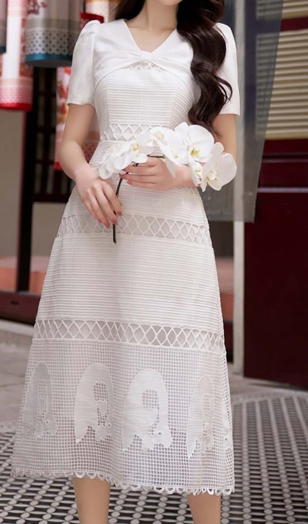 Lace Embroidery Midi Dress In White