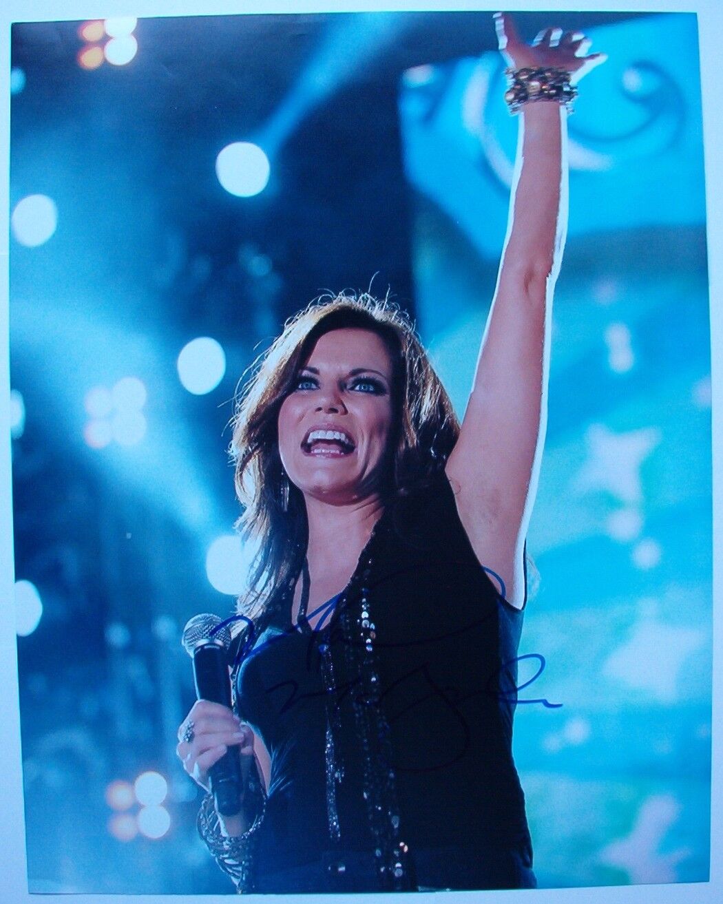 Martina McBride Autographed 11x14 Photo Poster painting with CoA