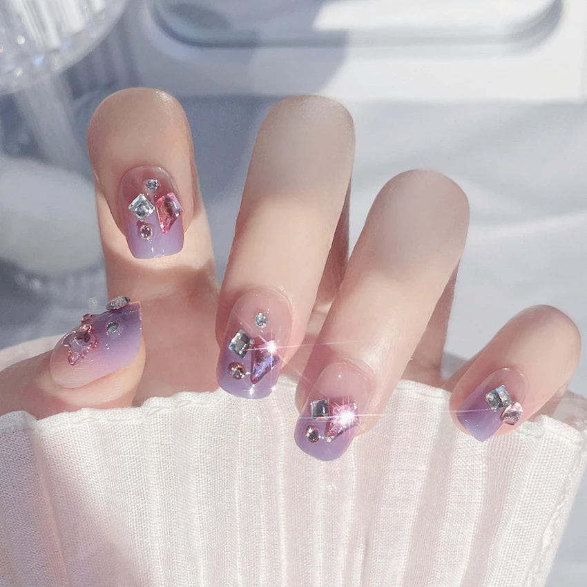 Bayuyun 24Pcs/Set Coffee Leopard French Fake Nails with Diamonds Japan Korean Artificial Acrylic Press on Nails Removable Stick on Nails