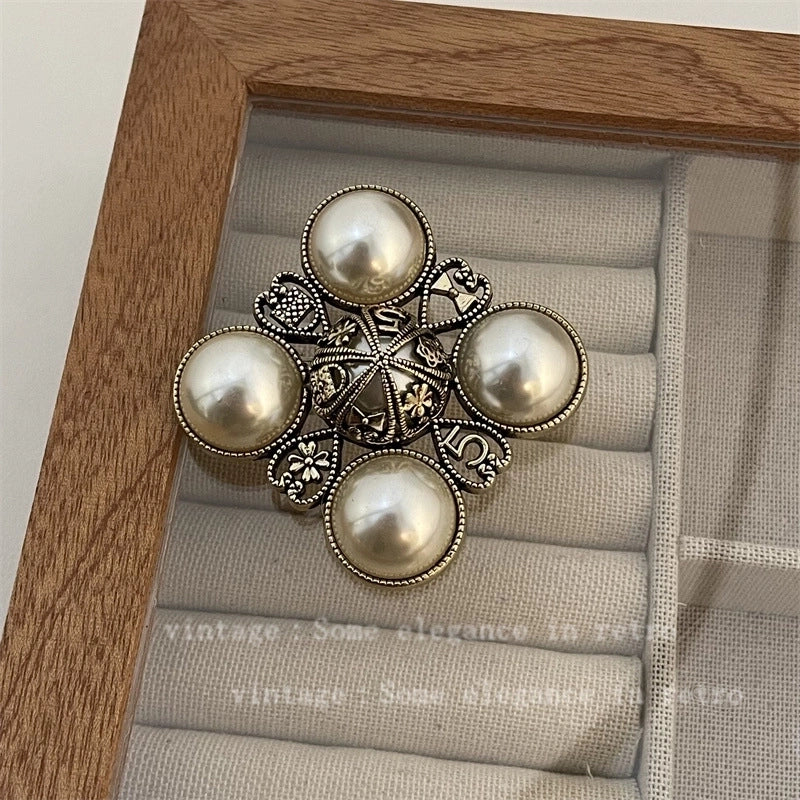 Elegant Pin Flower Imitation Pearl Plating Women’s Brooches